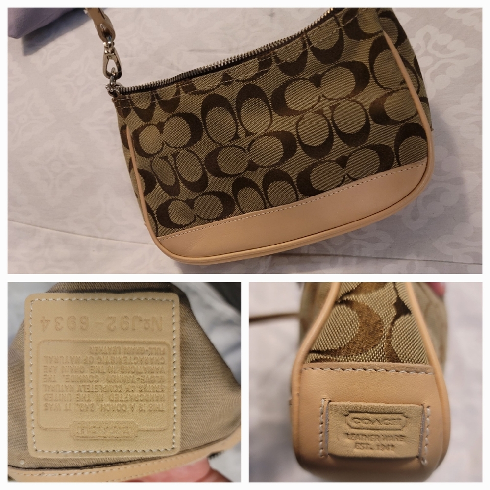 **SOLD**  (differnt platform) Coach wristlet